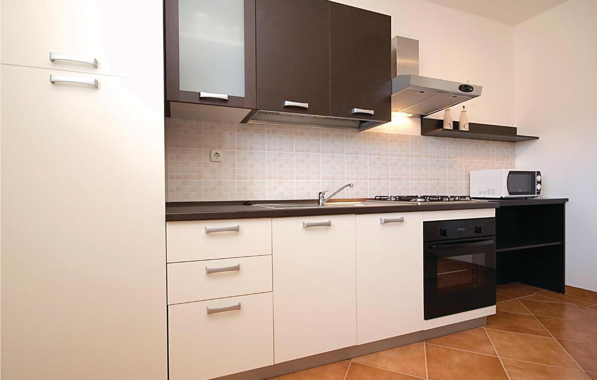 2 Bedroom Nice Apartment In 비르 외부 사진