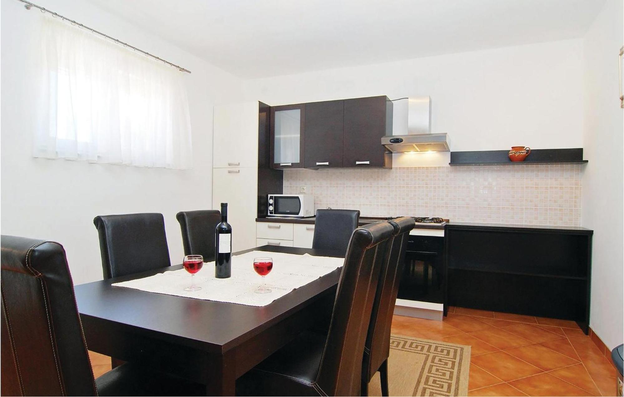 2 Bedroom Nice Apartment In 비르 외부 사진
