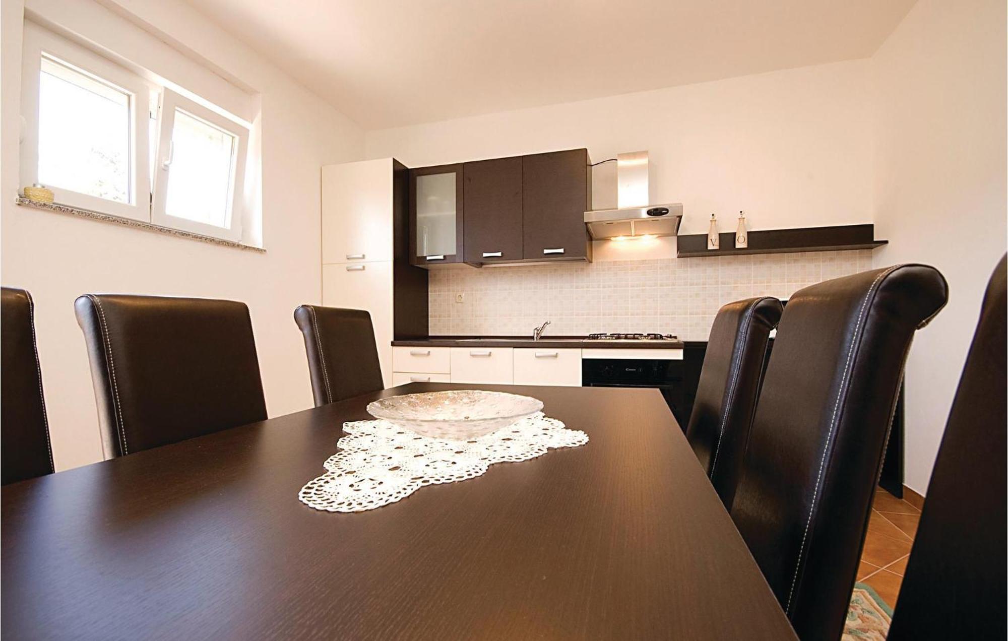 2 Bedroom Nice Apartment In 비르 외부 사진